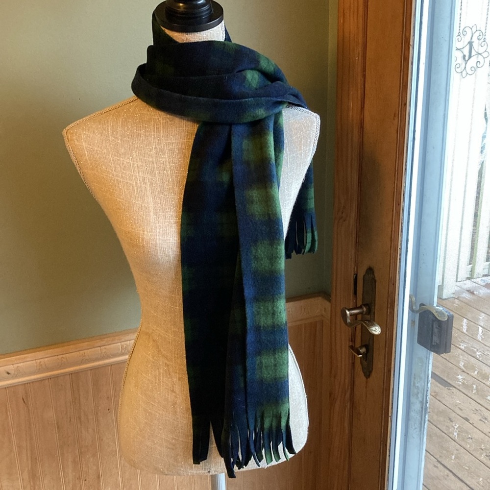 Old Navy black watch plaid scarf